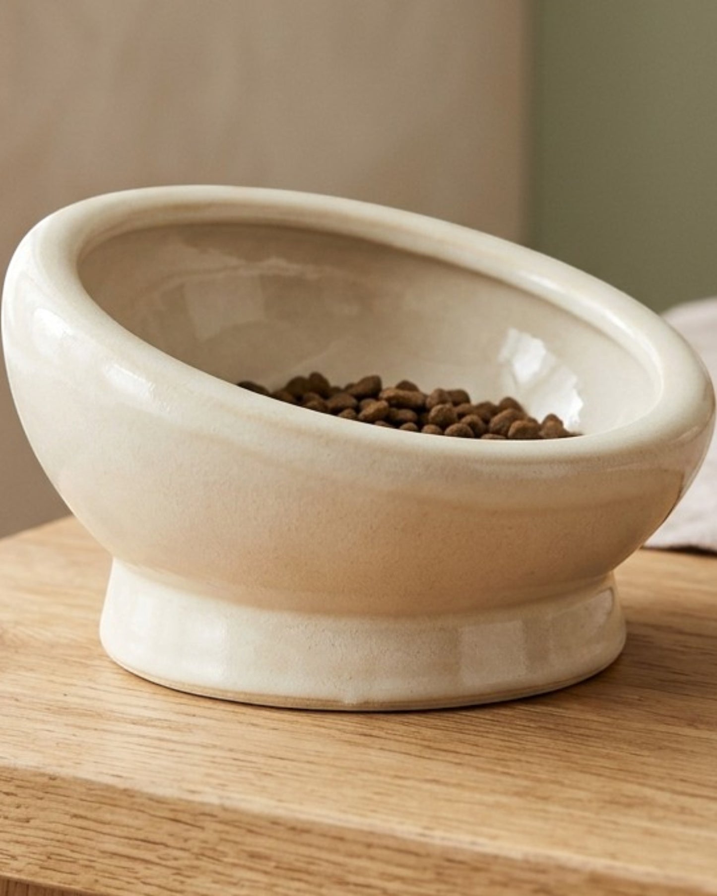 Ympuf Tilted Cat Food Bowl Anti-Spill Ceramic 12 oz Cream